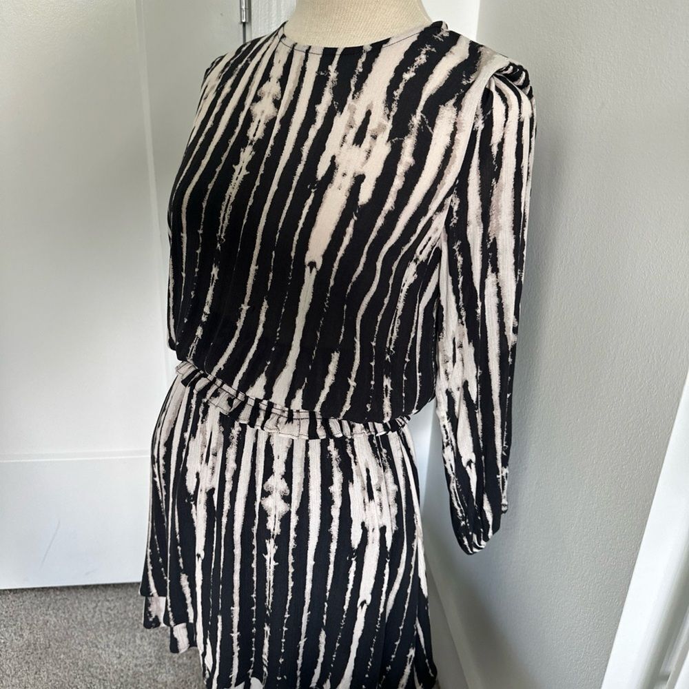 Bella Dahl Raglan Mini Dress Womens size S Black Elastic Waist NWOT - Picture 2 of 6